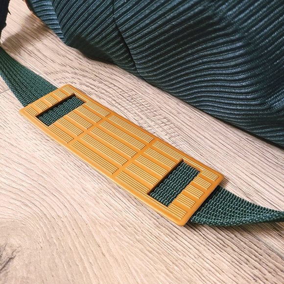 Like-new Atlantic Luggage Carry On Size Shoulder Bag in Blue-Green w/ Tan Strap - Picture 9 of 11